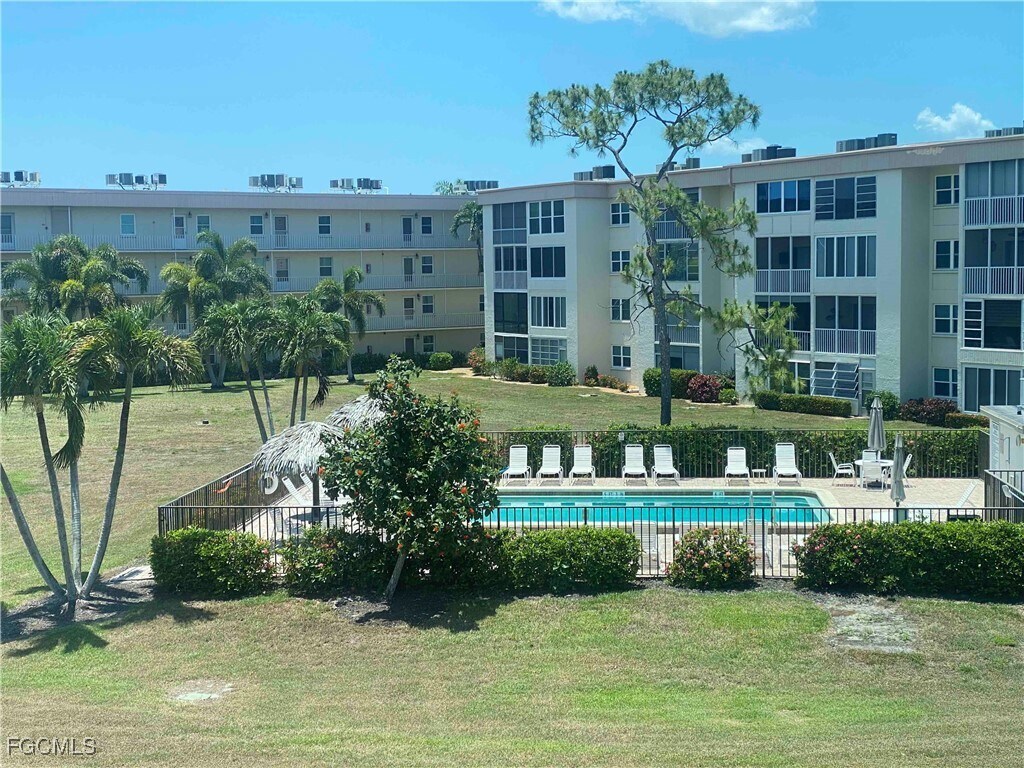 Building Photo - 1624 Pine Valley Dr