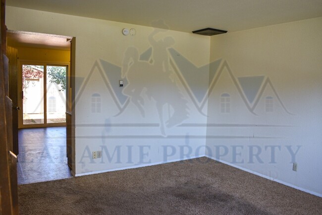 Building Photo - Charming 3 Bed, 1.5 Bath Home in Laramie, ...