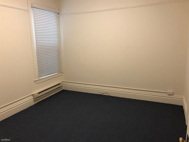 Building Photo - 1385 Minna St