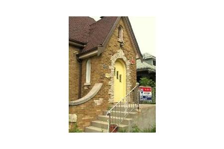 Building Photo - 2814 N Normandy Ave