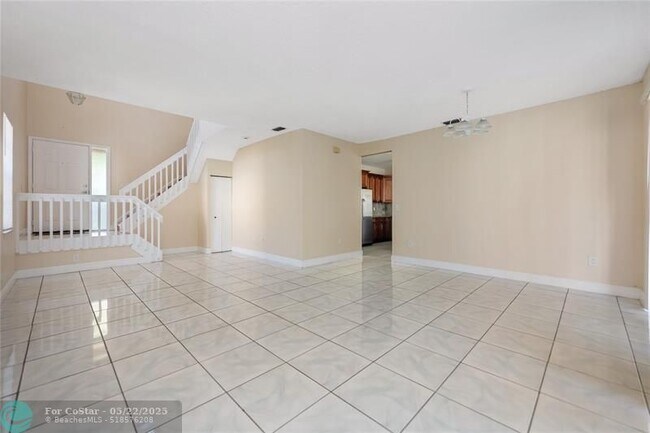 Foto del edificio - 15301 NW 1st St
