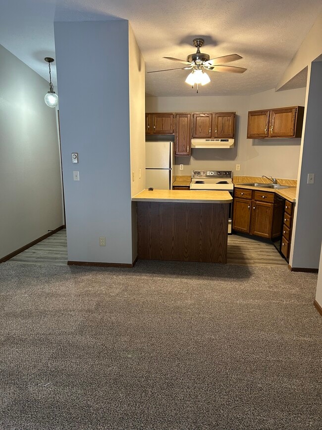 Foto del edificio - 4109 Applewood Ln