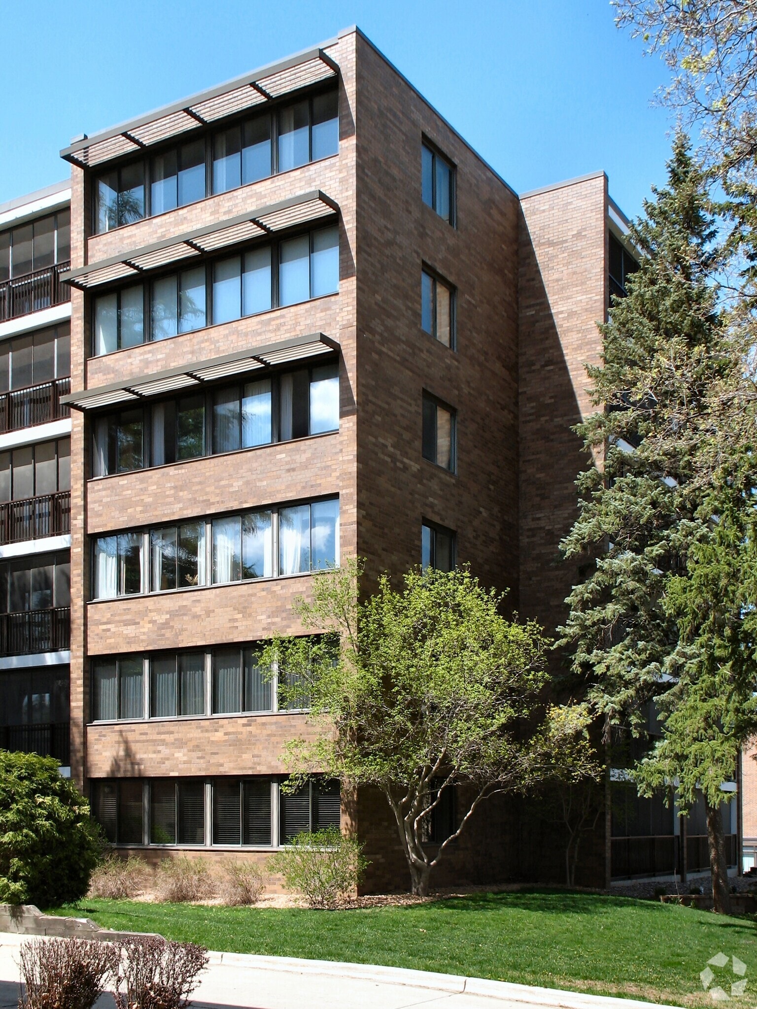 High Point Condominiums