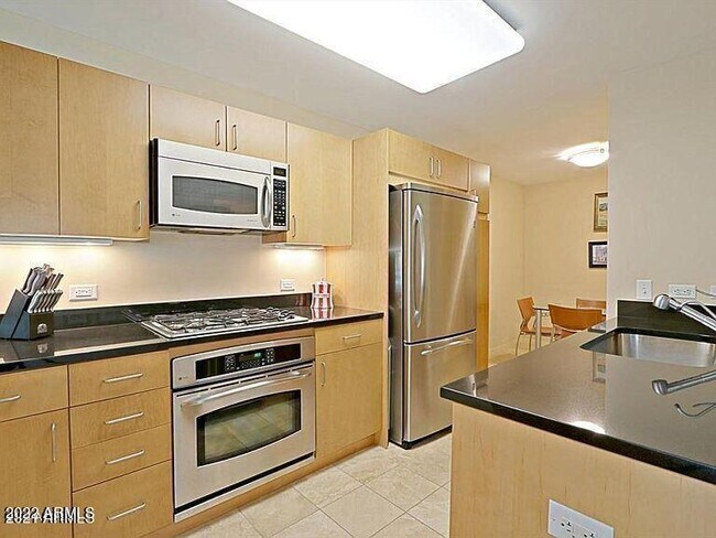 Foto del edificio - 4808 N 24th St