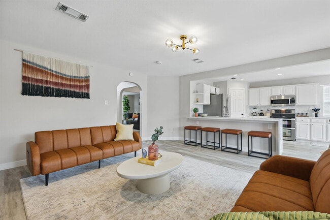 Building Photo - 2825 Waverly Rd