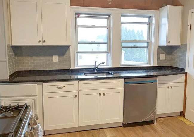 Building Photo - 58 Buzzells Ln
