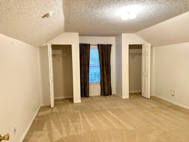 Foto del edificio - 2455 Coachman Lakes Dr