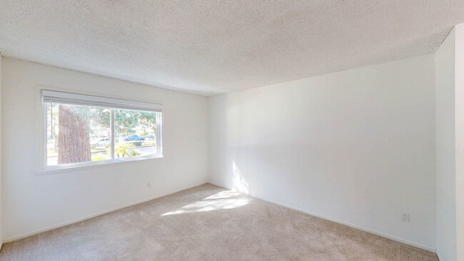 Foto del edificio - 410 Alameda del Prado