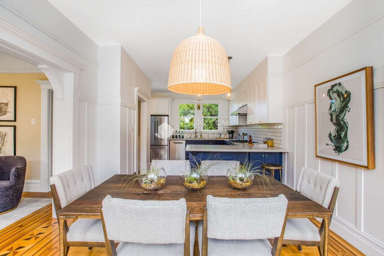 Foto principal - 3215 Harrison St