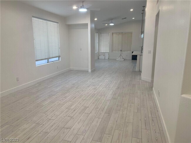 Foto del edificio - 3038 Scenic Valley Way