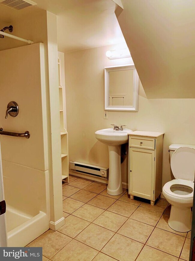 Building Photo - 4708 Eddystone St