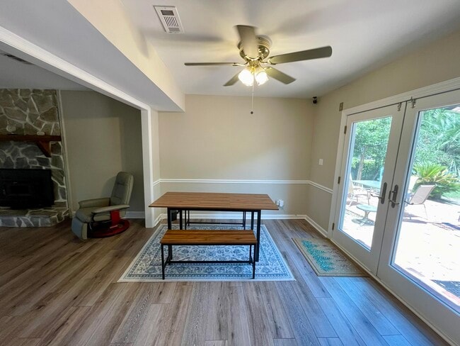 Building Photo - 547 Pheasant Run Dr