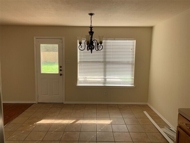 Building Photo - 5155 Canyon Blanco Dr
