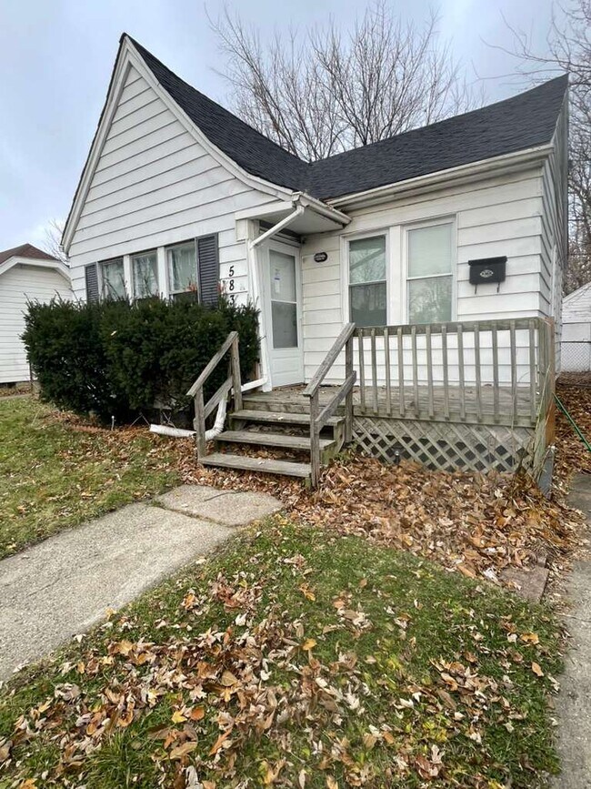 Building Photo - 583 E Kennett St