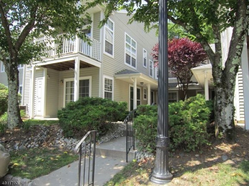 1068 Cambridge Ct Unit 1068, Mahwah, NJ 07430 Condo for Rent in Mahwah, NJ
