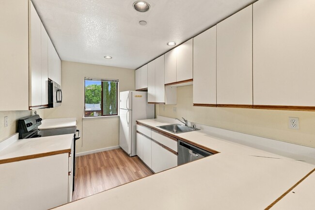 Building Photo - 4159 El Camino Way