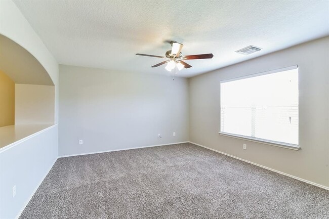Building Photo - 19034 Rustic Gate Dr