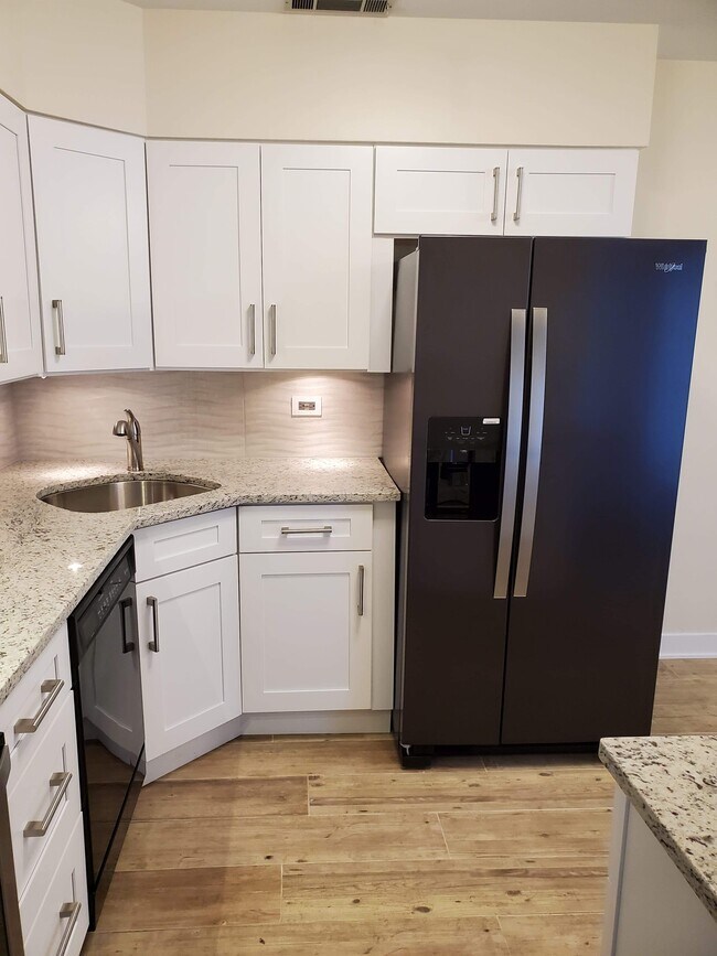 Kitchen - 197 Uteg St