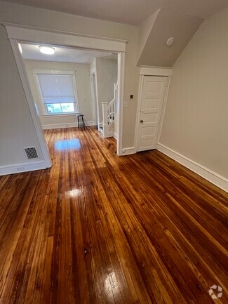 Building Photo - 5524 Blakemore St