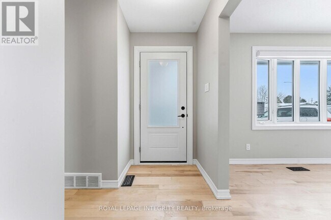 Photo du bâtiment - 1398 Jamison Ave