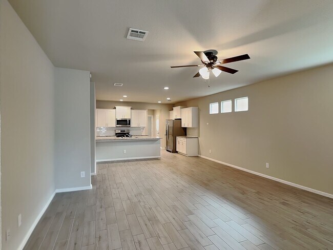Foto del edificio - 6721 Lake Overlook Dr