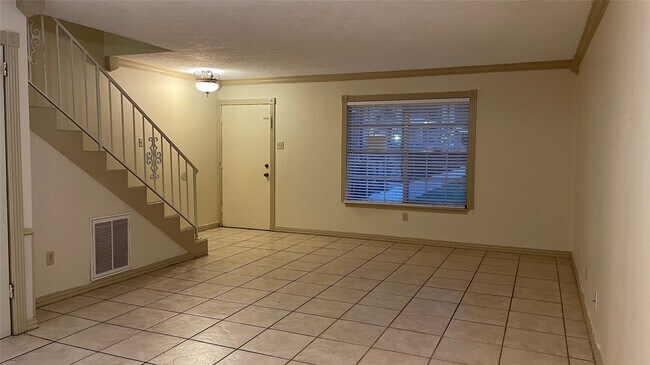 Foto del edificio - 7600 Burgoyne Rd