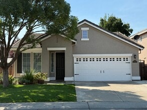 Building Photo - 2317 Canary Dr