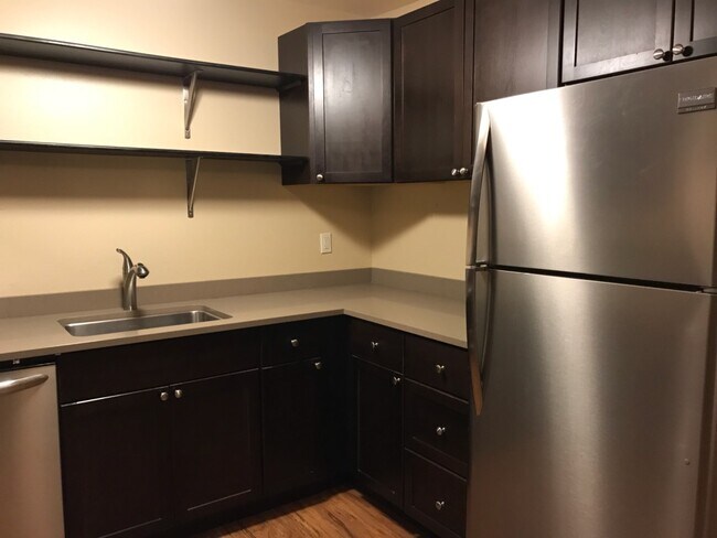 stainless appliances - 1630 SE Ash St