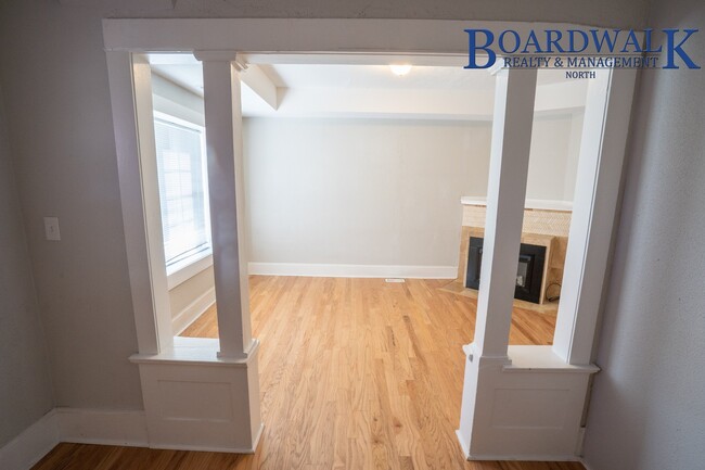 Building Photo - 636 27th St