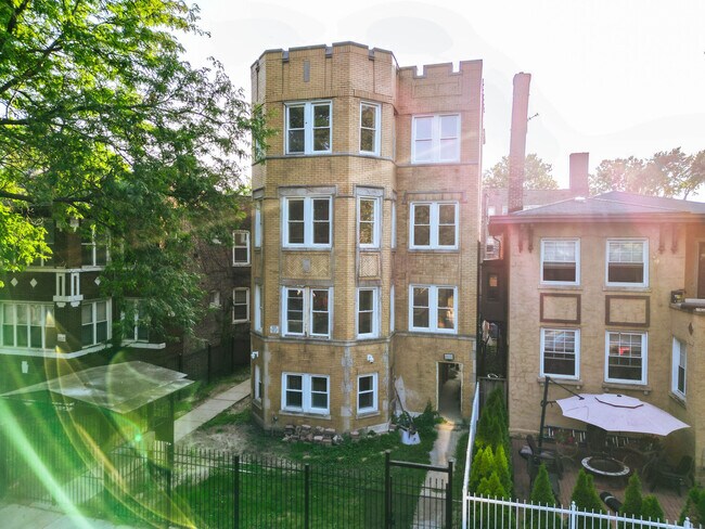 Foto del edificio - 7948 S Evans Ave
