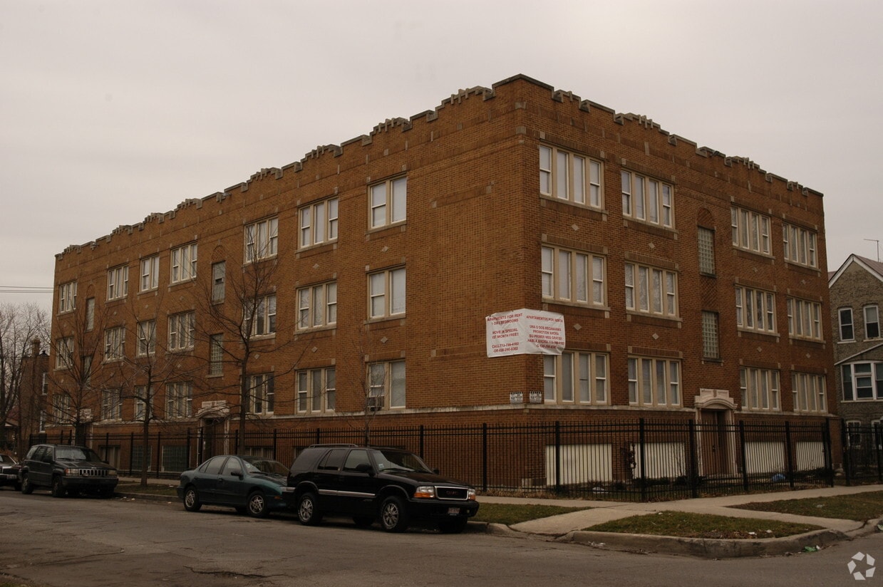 Primary Photo - 4300 W Potomac Ave