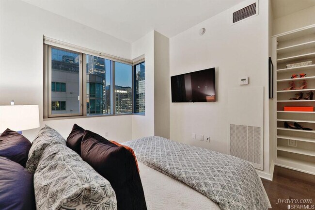 Foto del edificio - 355 1st St