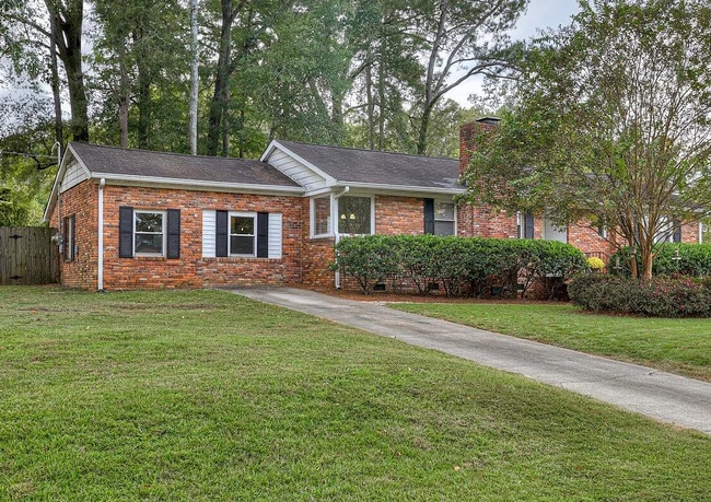 Building Photo - 2434 Brentwood Pl