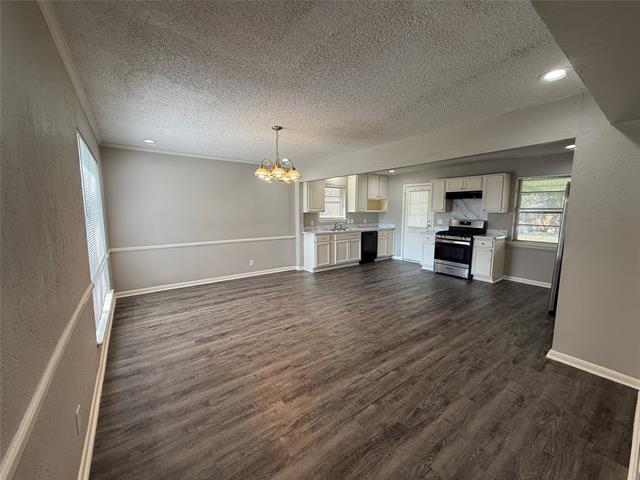 Building Photo - 3027 Harlan Dr