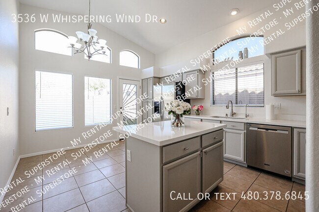 Foto del edificio - 3536 W Whispering Wind Dr