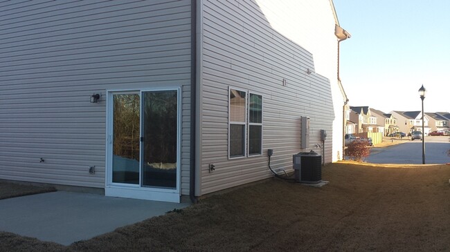 Patio door to breakfast area - 71 Chapel Hill Lane