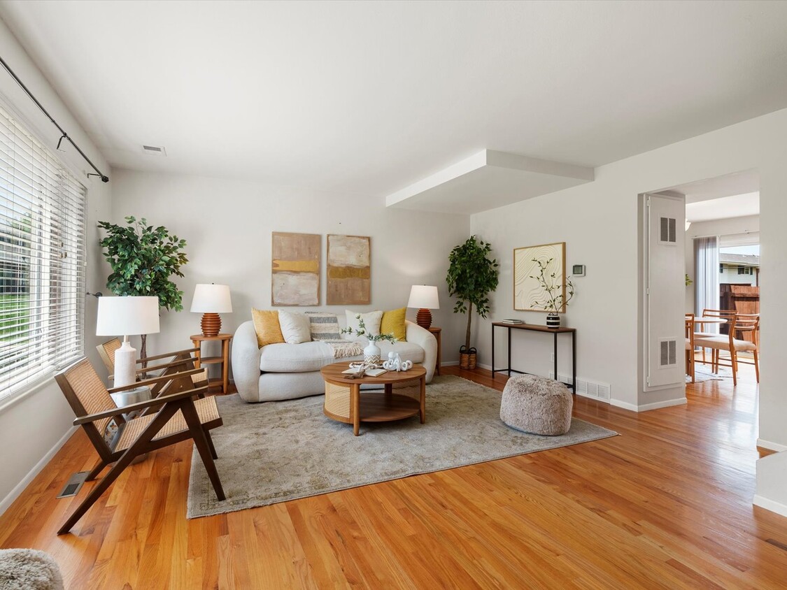 Foto principal - 9264 Mansfield Ave