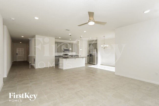 Building Photo - 531 Crown Rose Dr