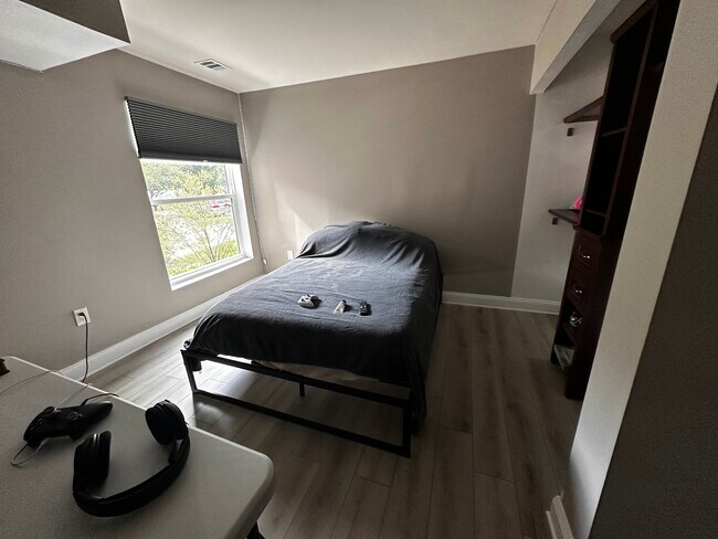 Foto del edificio - 423 Christopher Ave