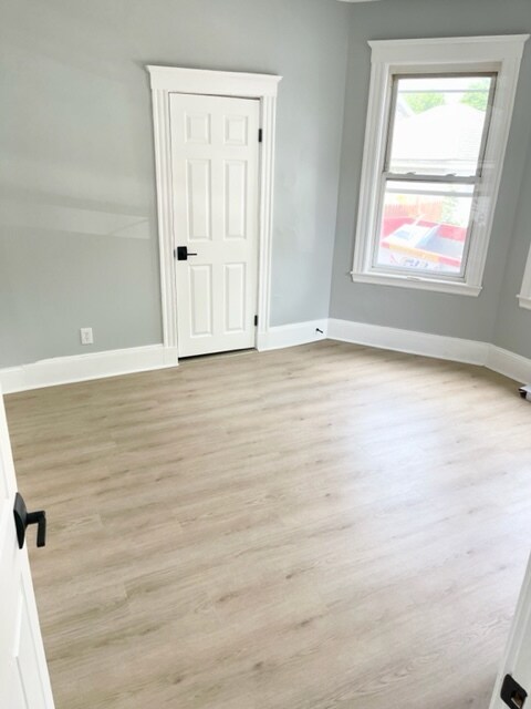 Building Photo - 38 Oneida St