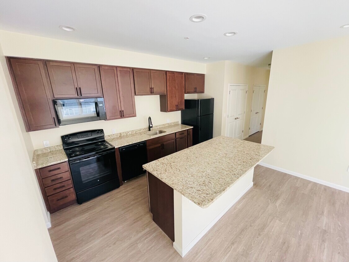 Tower Hill Landings Apartments 50 Rolens Dr Kingston, RI