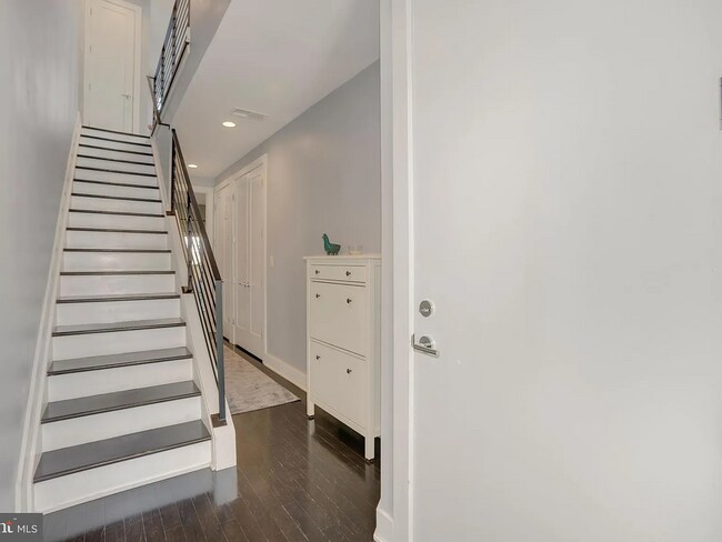 Foto del edificio - 1030 Perry St NE