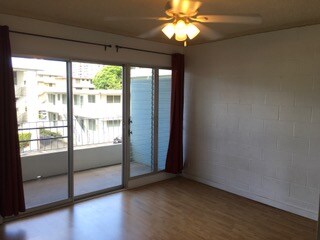 Sala de estar y un lanai (balcón) - 1642 Kewalo St
