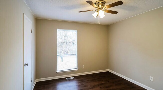 Building Photo - 6407 Tyler Loop Rd
