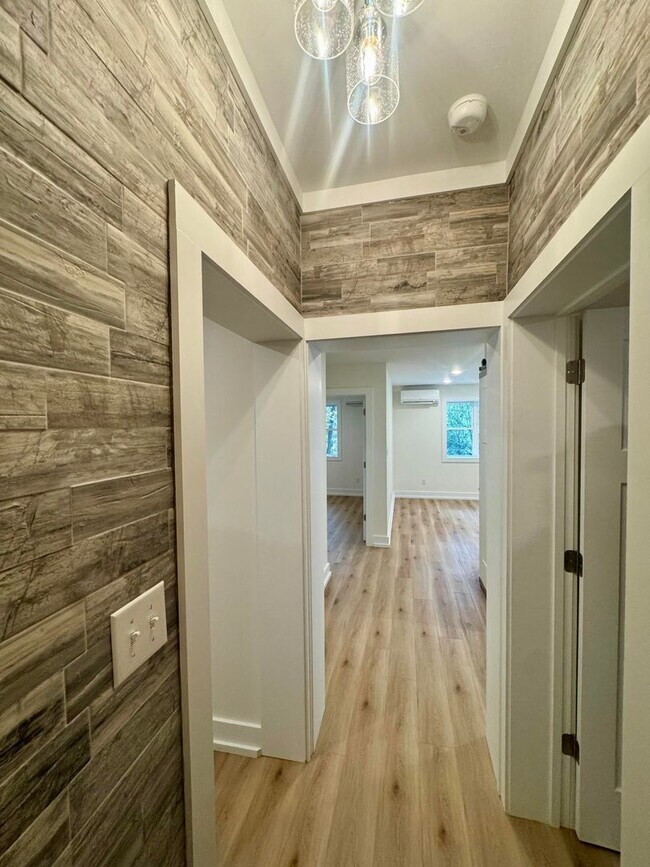 Foto del edificio - 2113 W Madison Ave