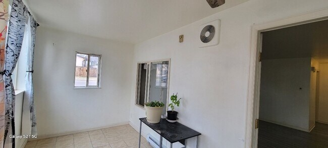 Foto del edificio - 62 Glenroyal Dr-1