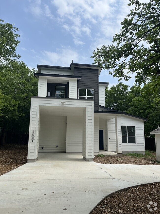 Welcome Home! - 500 Capitol Dr