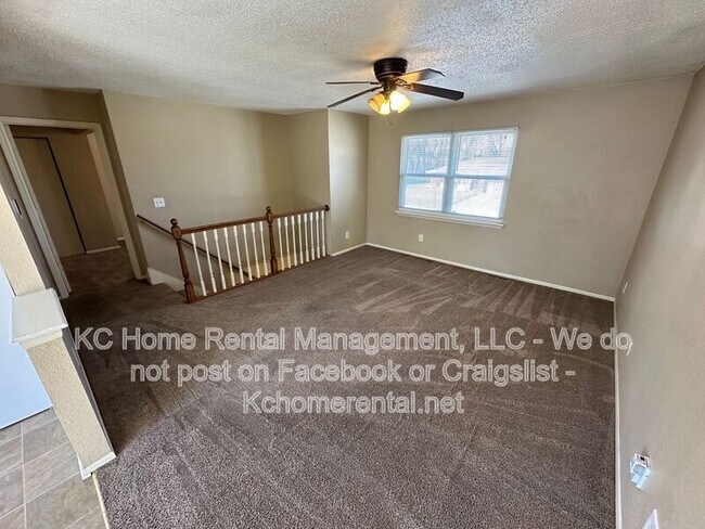 Foto del edificio - 405 NE Westwind Dr