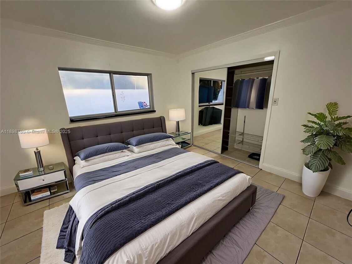 Foto principal - 4031 E 10th Ave