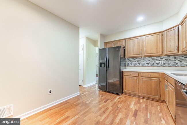 Building Photo - 11 Chateau Cir